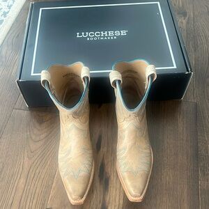 Lucchese Pris size 9 in Pearl Bone